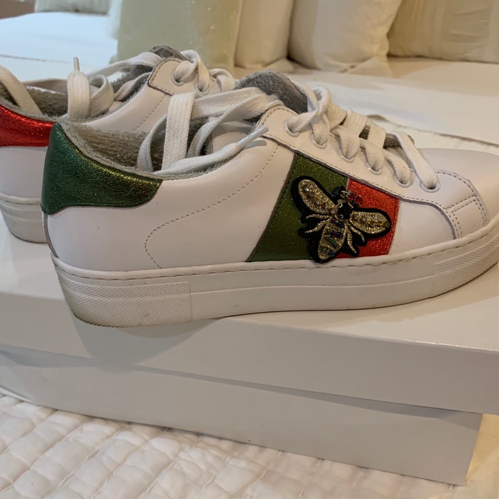 White leather platform sneaker with "fly" jewel - Picture 2 of 5